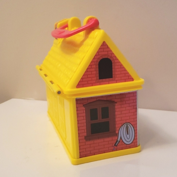 Vintage Fisher-Price Little People Go Fire Station carry case 2008 - Picture 5 of 9